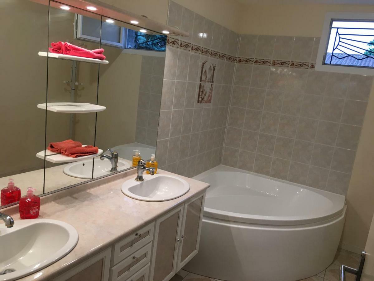 Villa plein pied rez-de-chaussée+1 avec dépendance Cenon Extérieur photo
